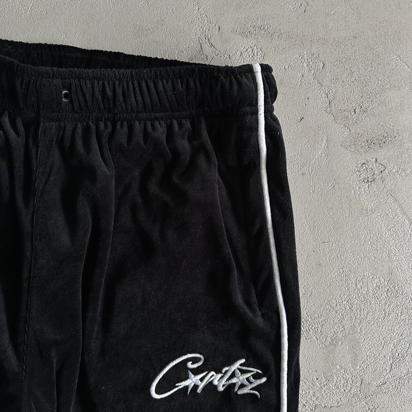 Corteiz VVS Velvet Tracksuit Black