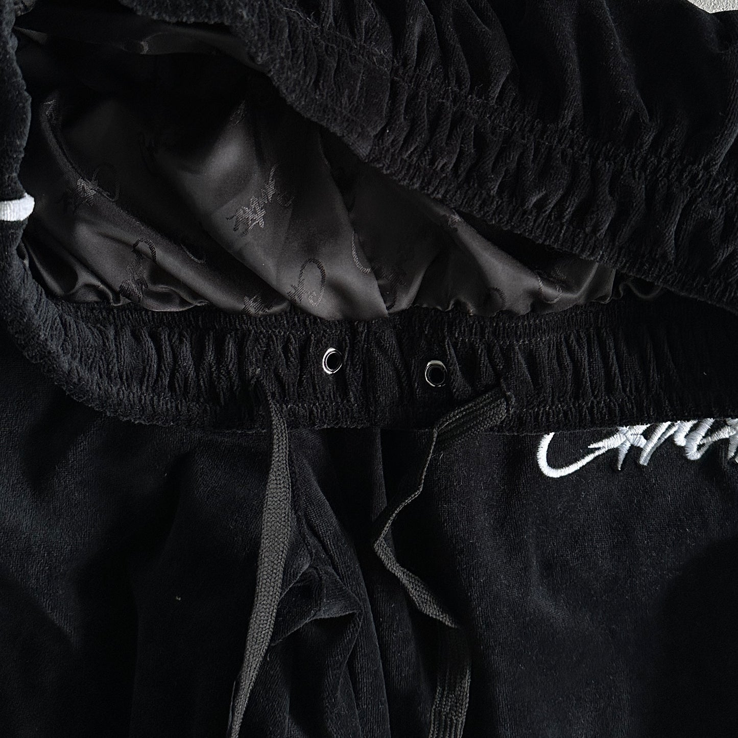 Corteiz VVS Velvet Tracksuit Black