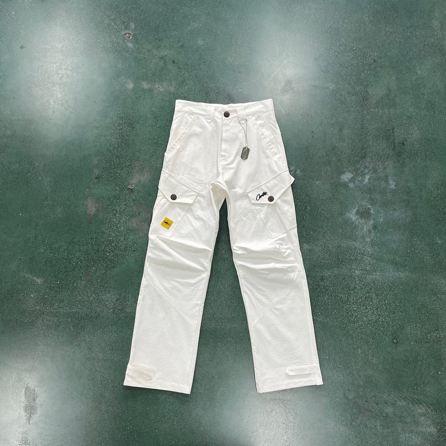 Corteiz Strom Cargos White