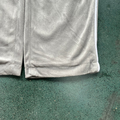 Corteiz VVS Velvet Sweatpants Gray