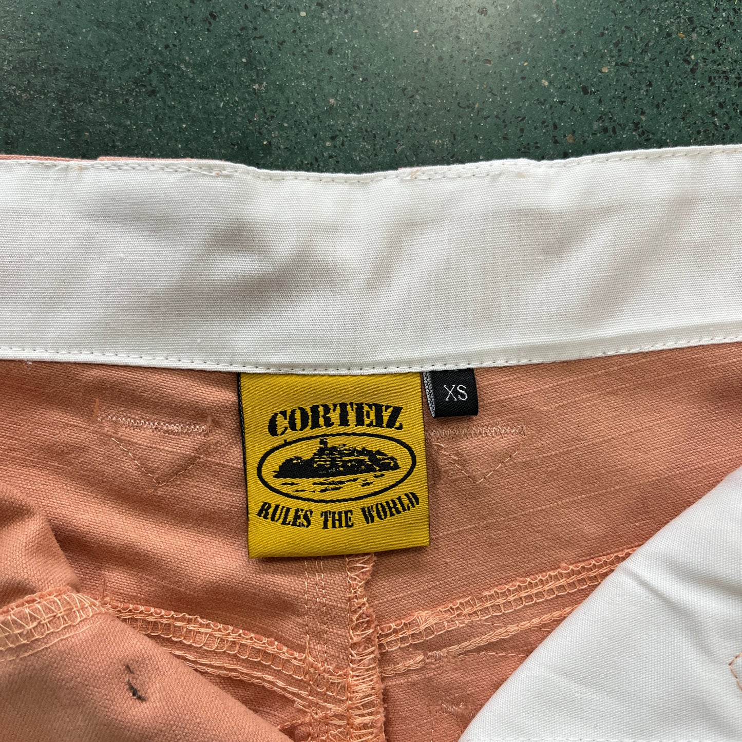 Corteiz Storm Cargos Salmon Pink