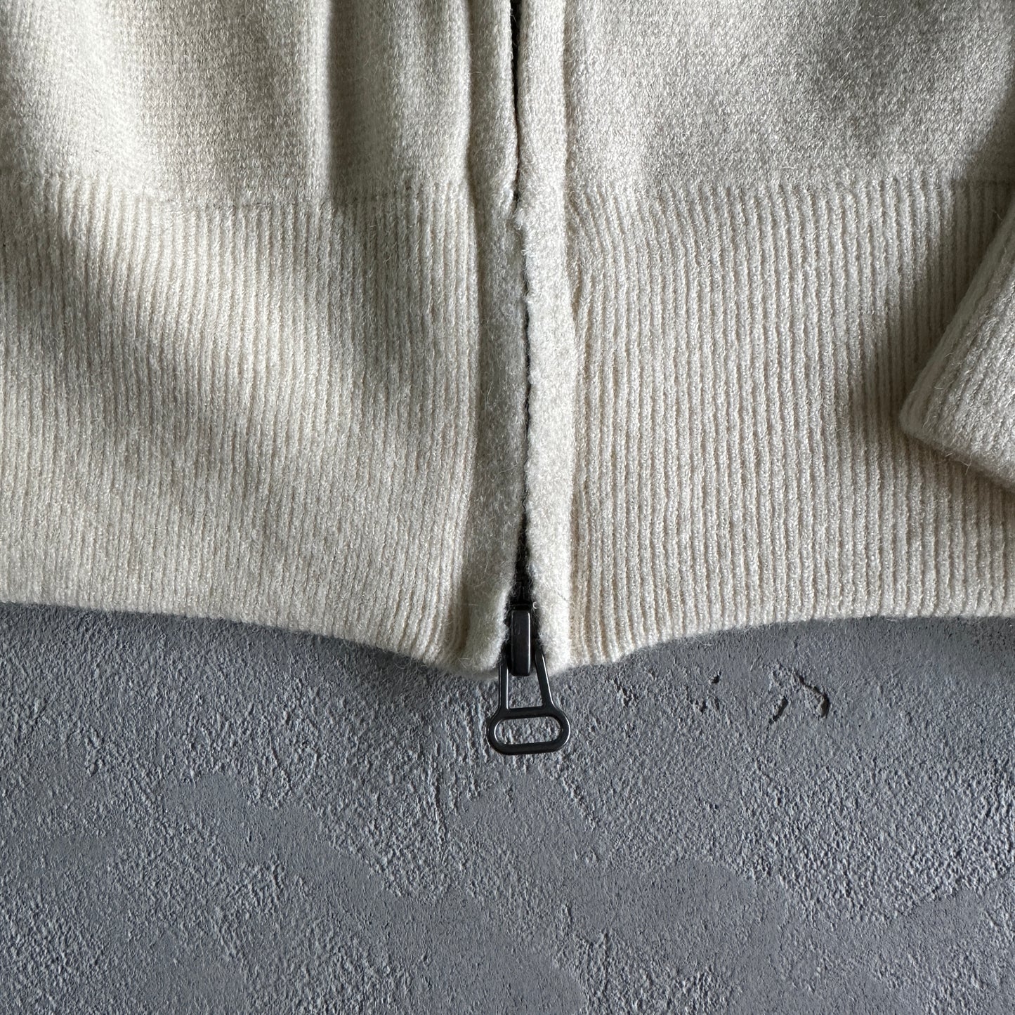 Corteiz VVS Heavy Knit zip up fleece-White