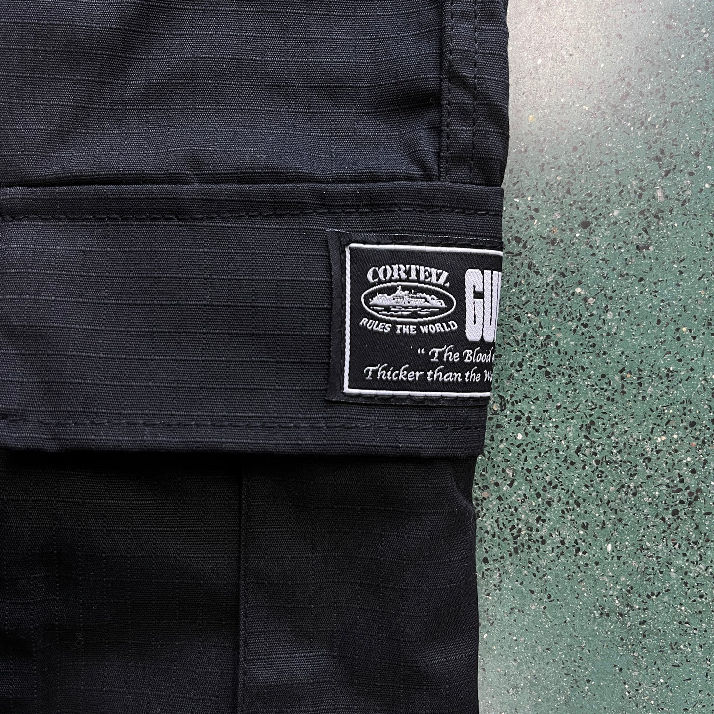 Corteiz Guerillaz Cargo Triple Black