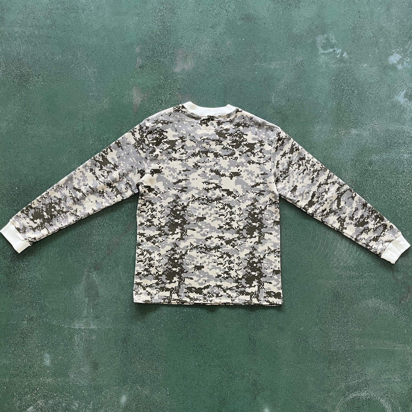 Corteiz Alcatraz Insignia Waffle Longsleeve Shirt in Digi Camo