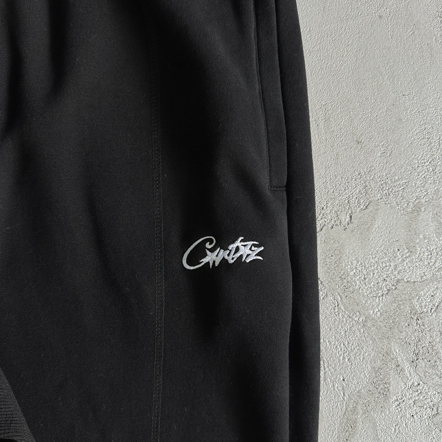 Corteiz HMP V2 Tracksuit  Black