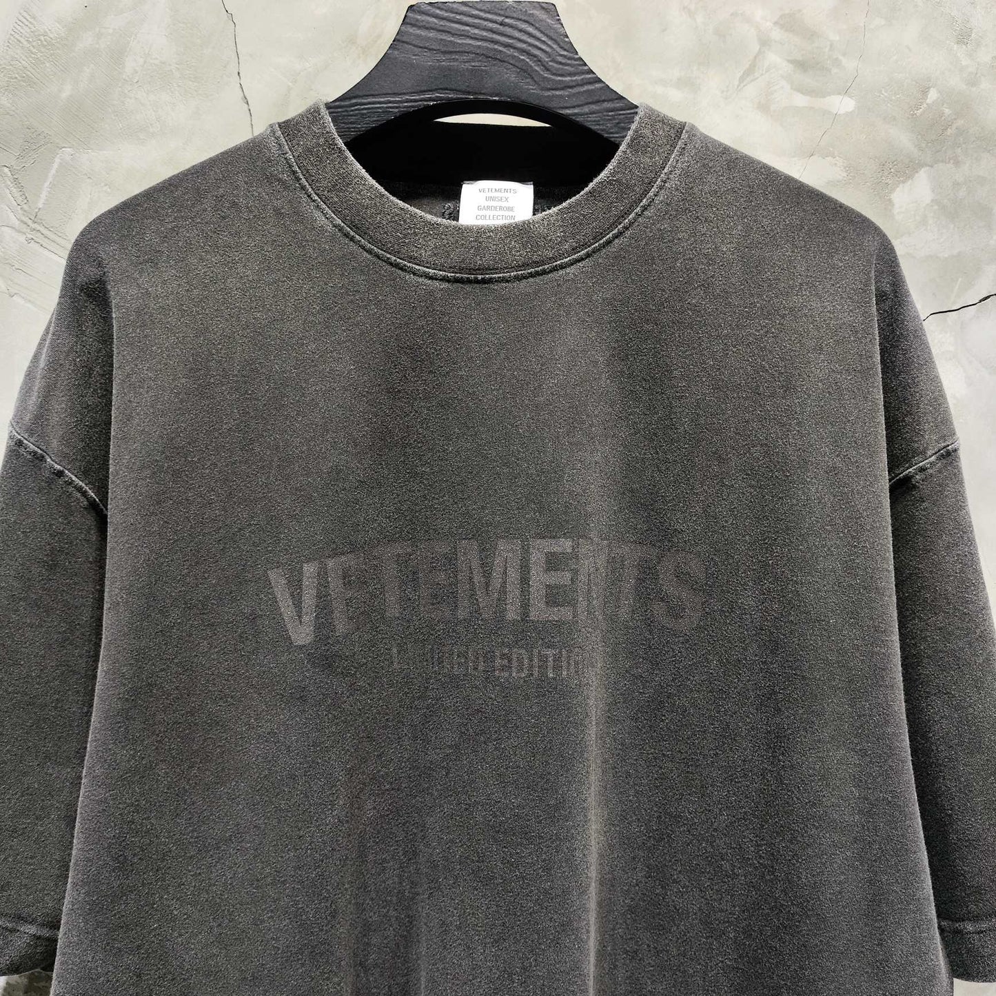 VETEMENTS Black 'Limited Edition' T-Shirt