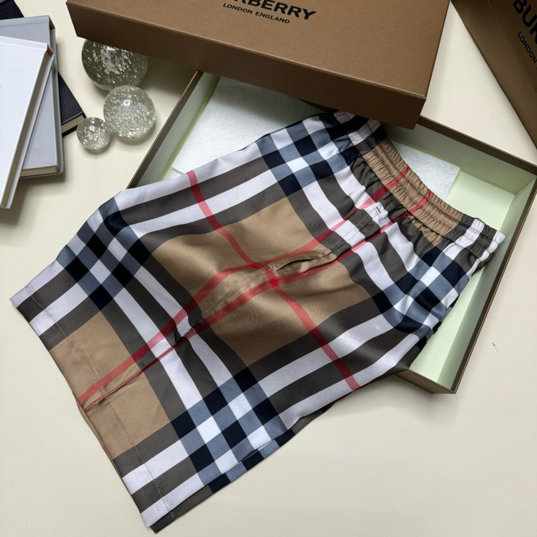 BURBERRY Beige Check Short