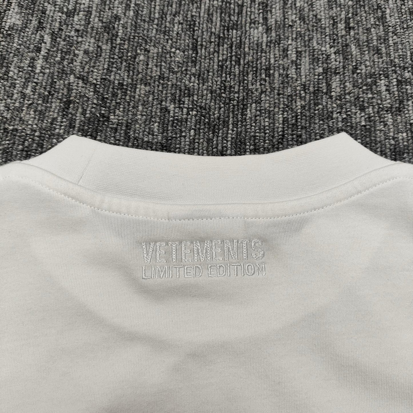 VETEMENTS White Sticker T-Shirt