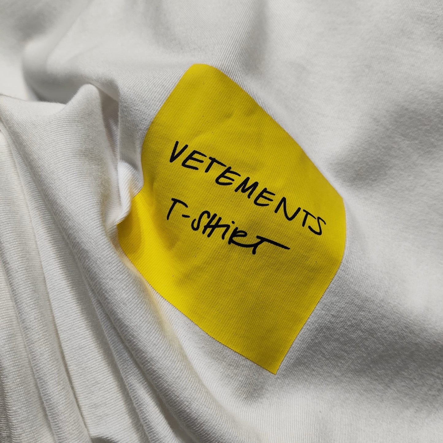 VETEMENTS White Sticker T-Shirt